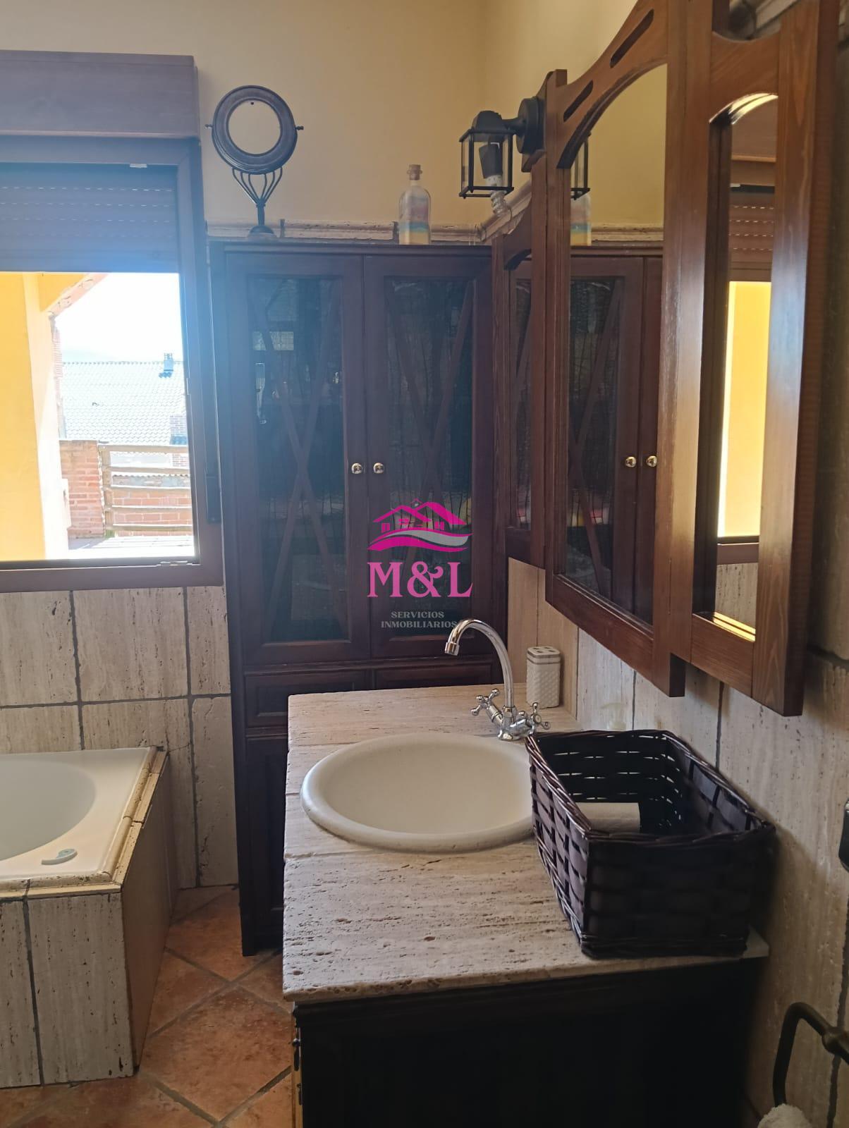 Venta de casa en Esparragalejo