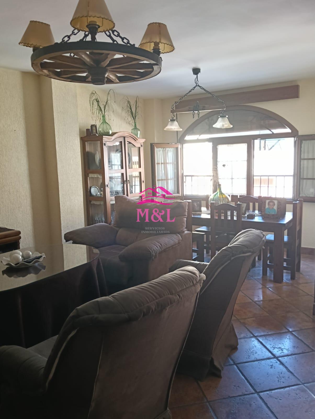 For sale of house in Esparragalejo