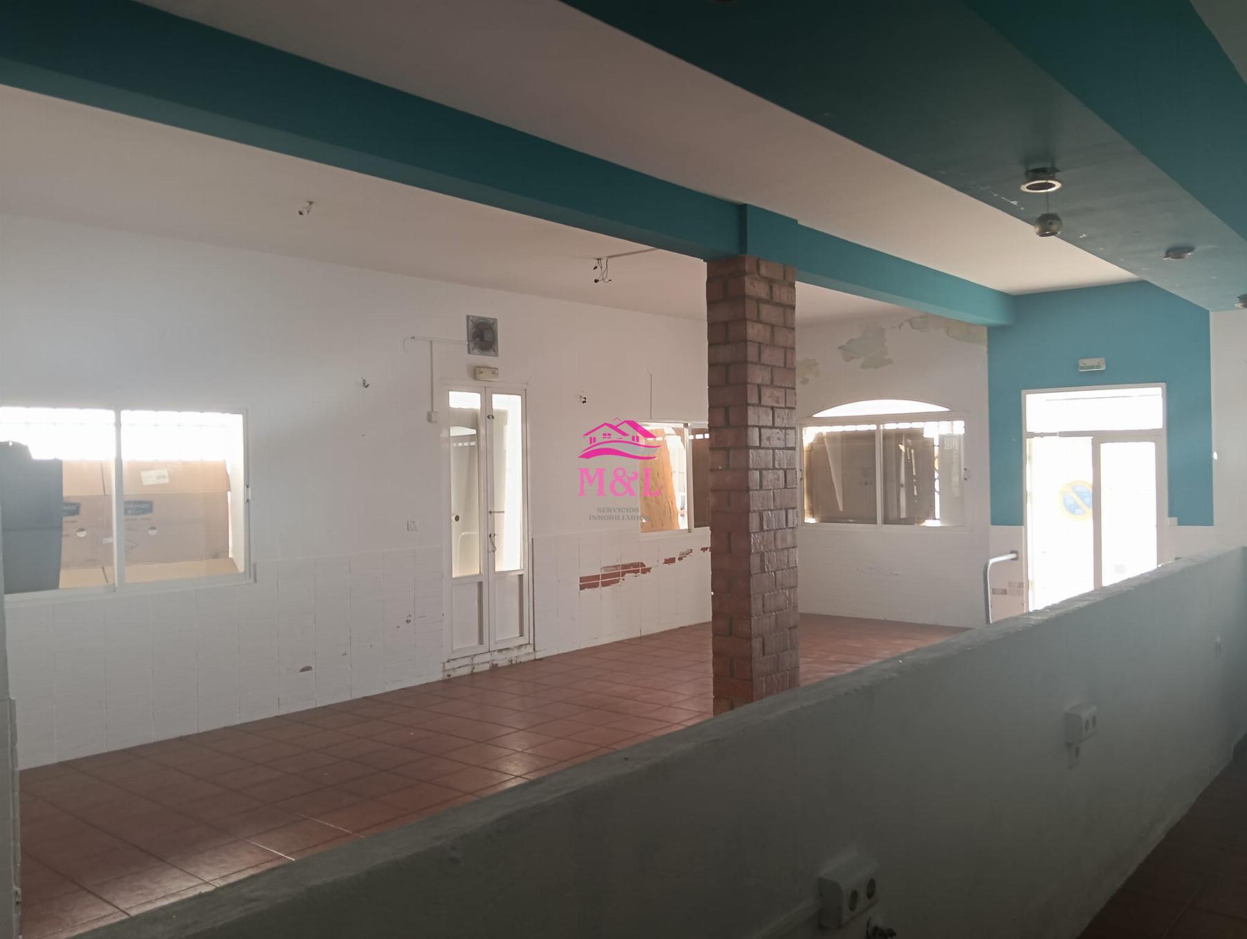 Venta de local en Don Álvaro
