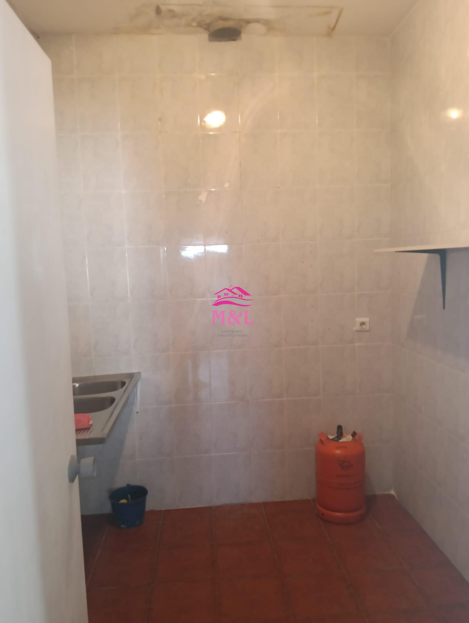 Venta de local en Don Álvaro