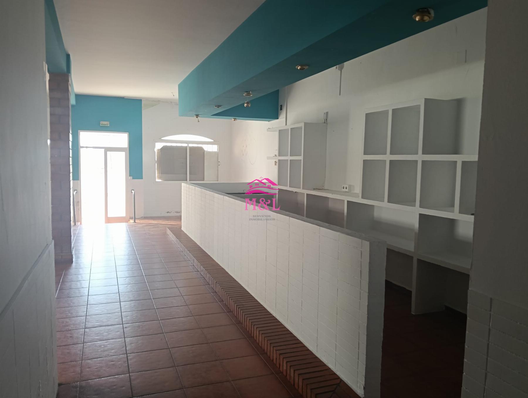 Venta de local en Don Álvaro