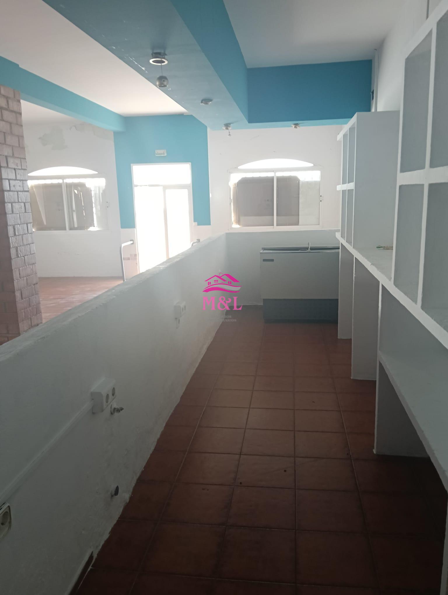 Venta de local en Don Álvaro