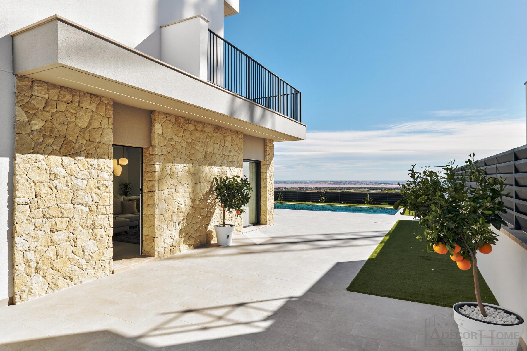 Zu verkaufen von villa in
 San Miguel de Salinas