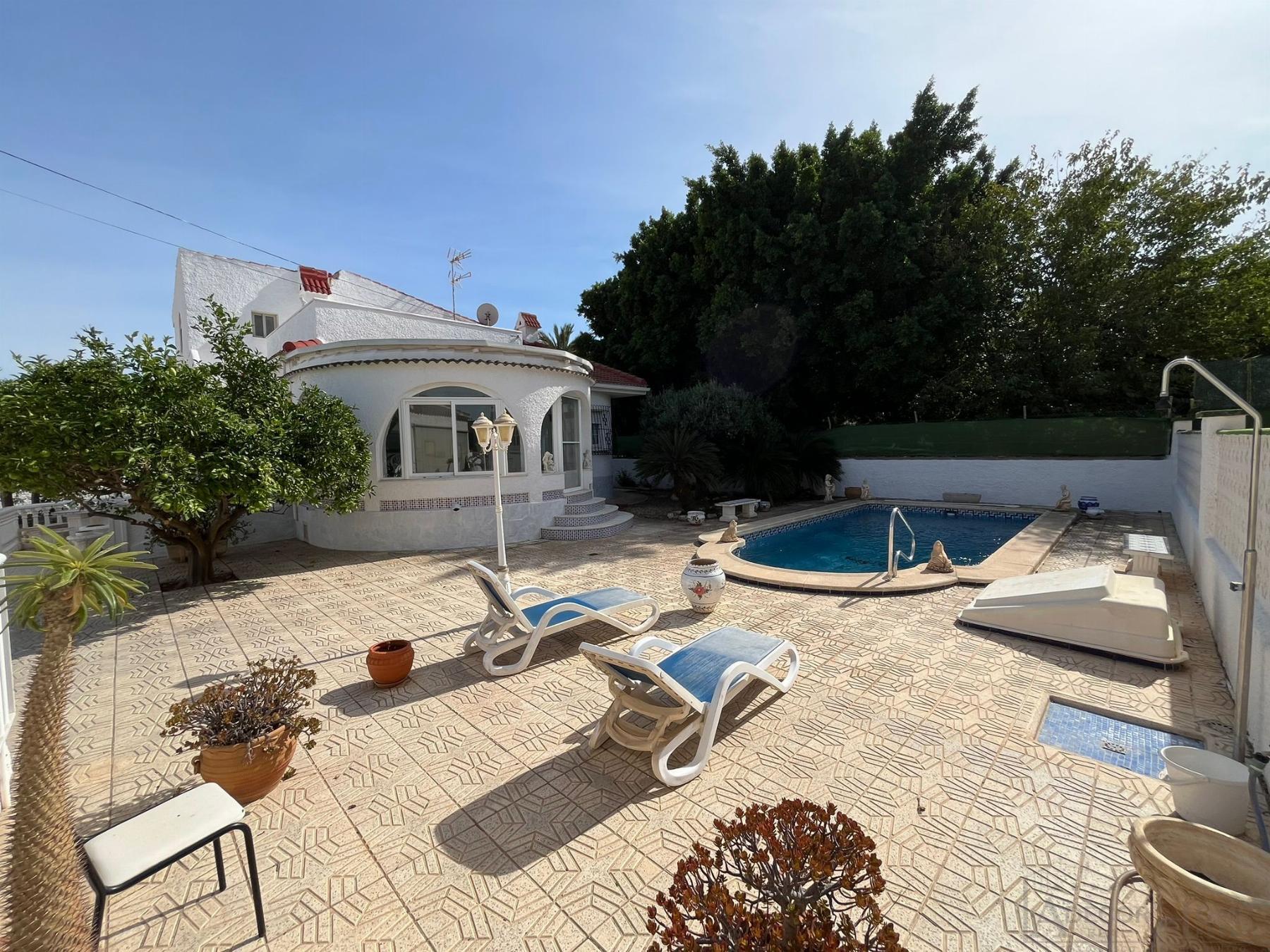 Venta de chalet en Los Alcázares