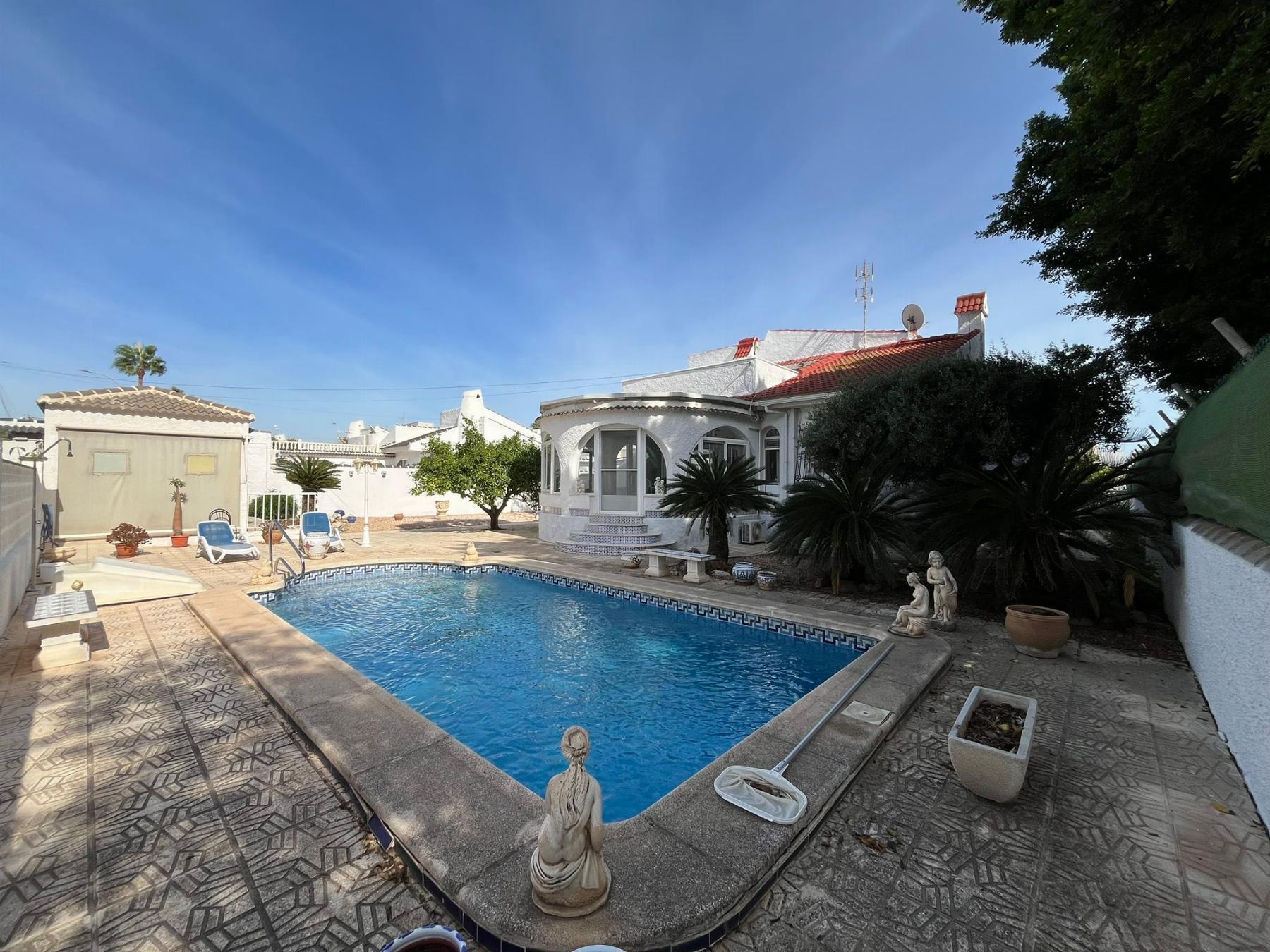 Venta de chalet en Los Alcázares