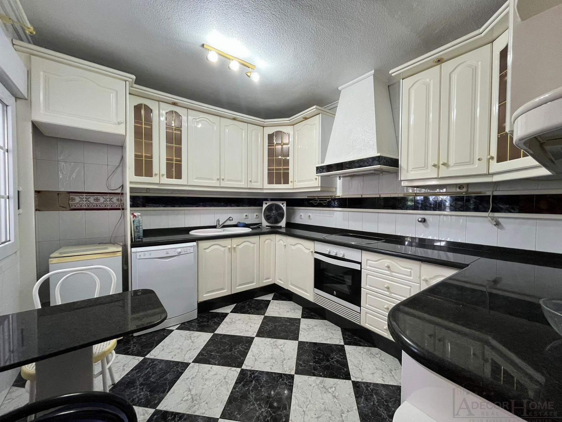 Venta de chalet en Los Alcázares