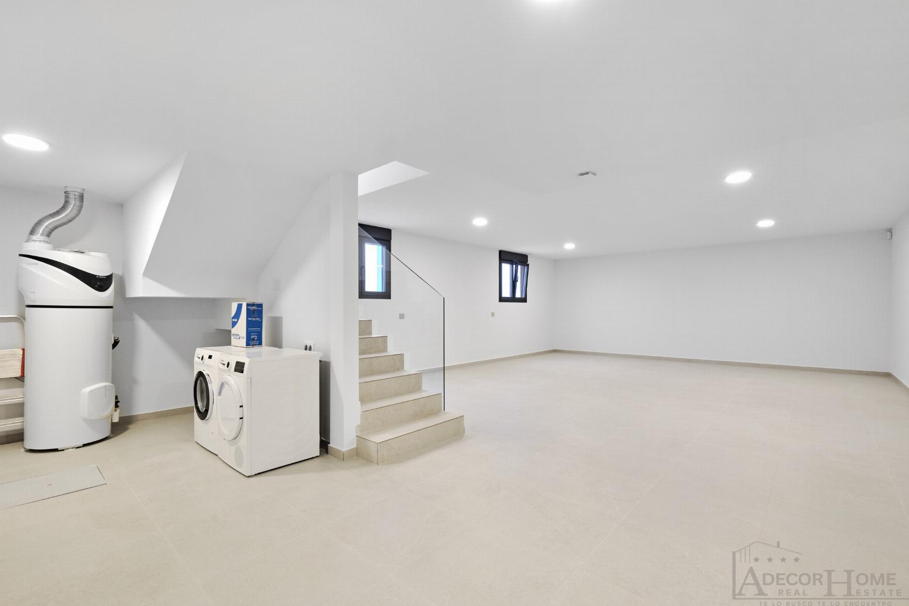 Köp av chalet i San Miguel de Salinas