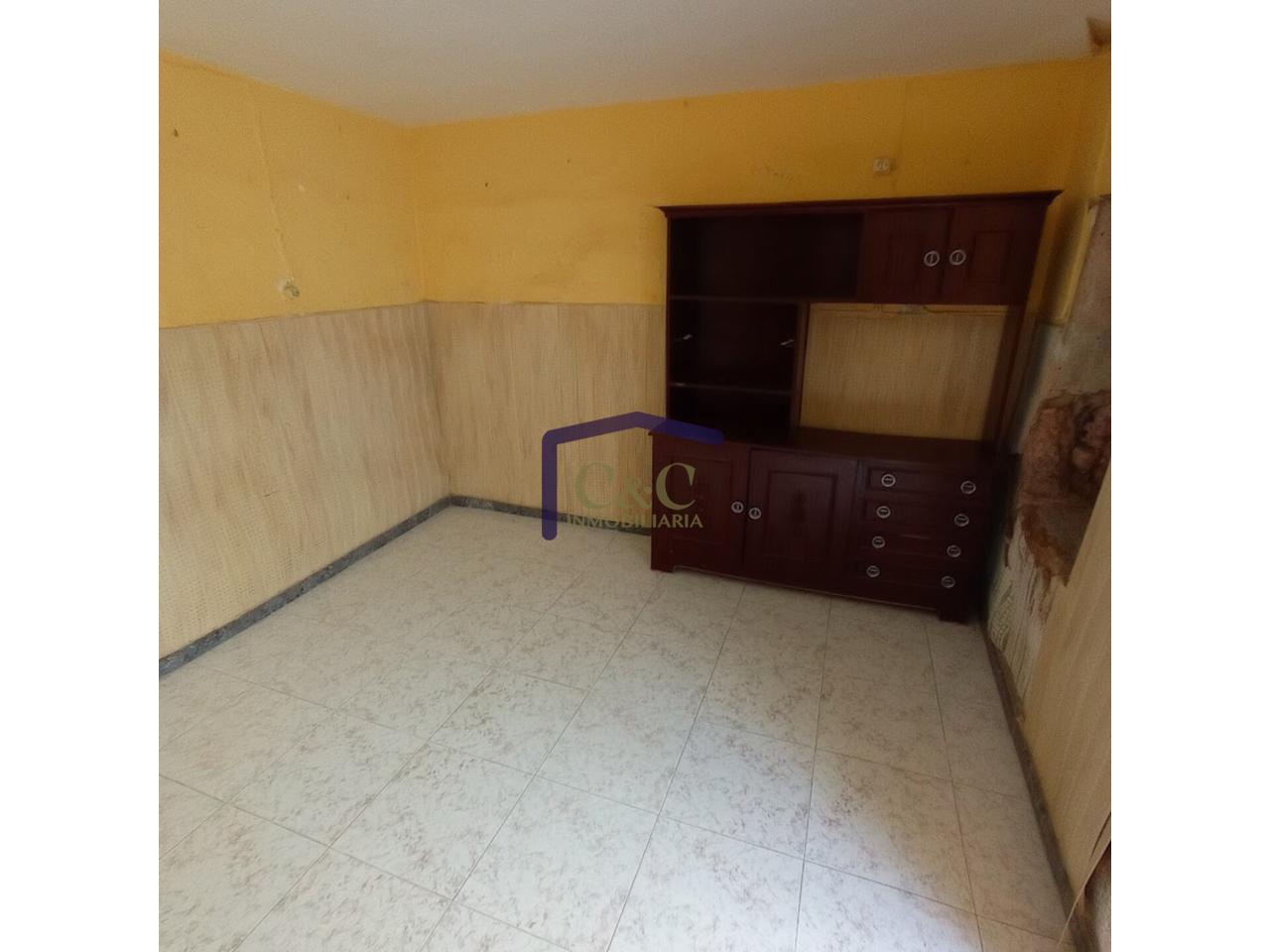 For sale of house in Manzanares