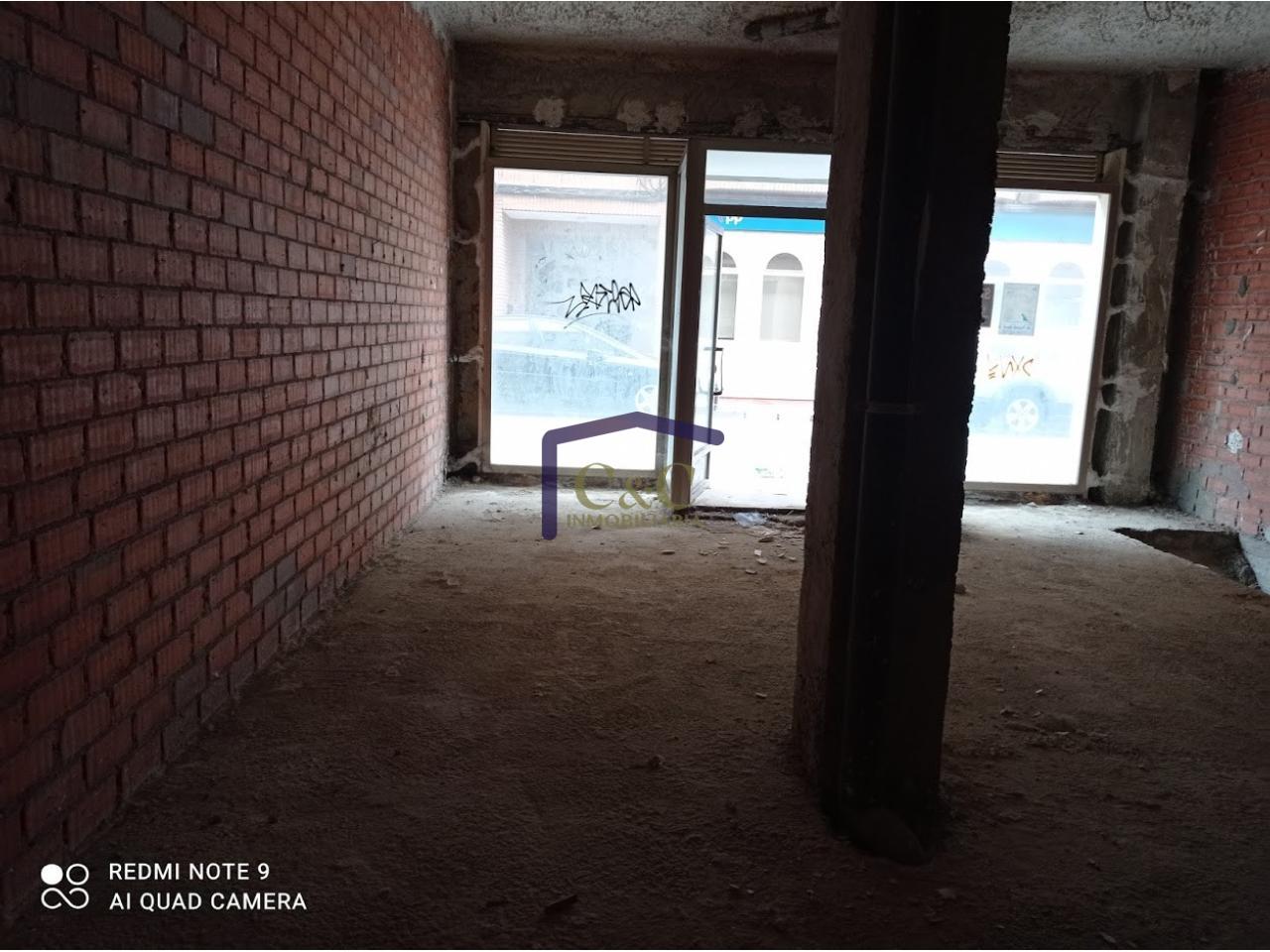 For sale of commercial in Manzanares