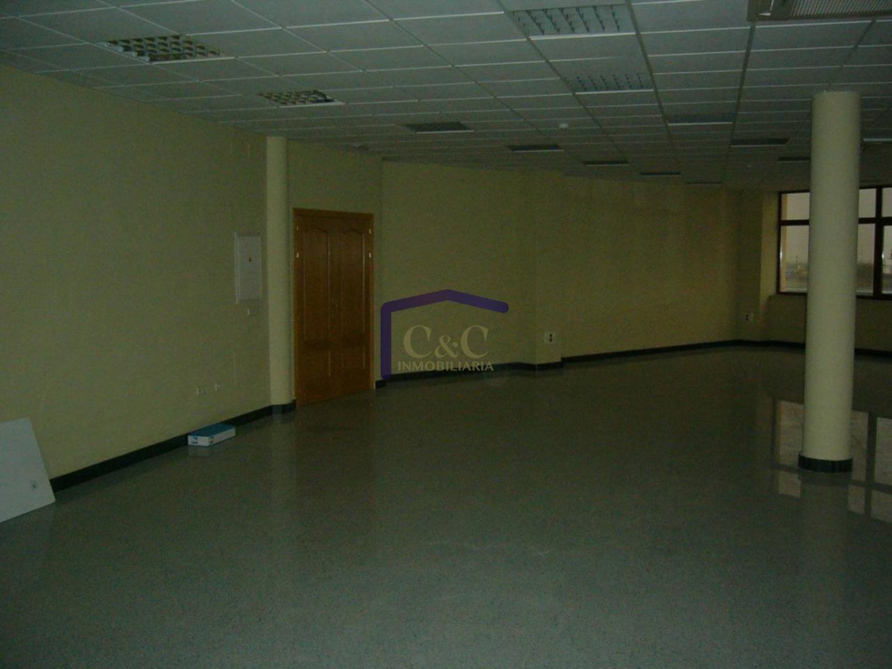 For sale of commercial in Manzanares