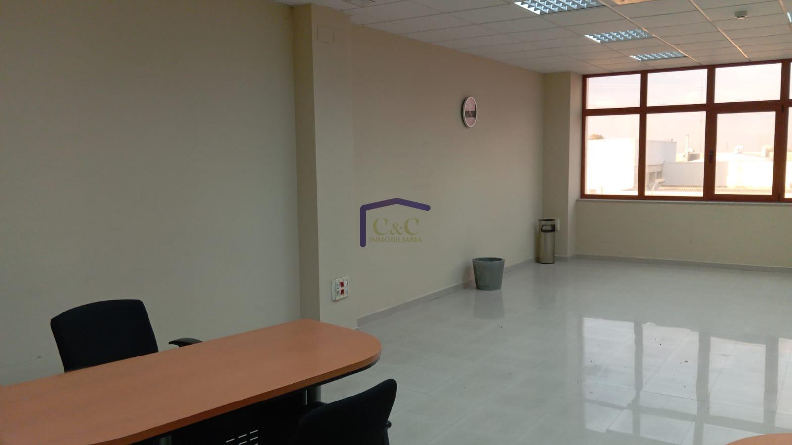 Venta de local en Manzanares
