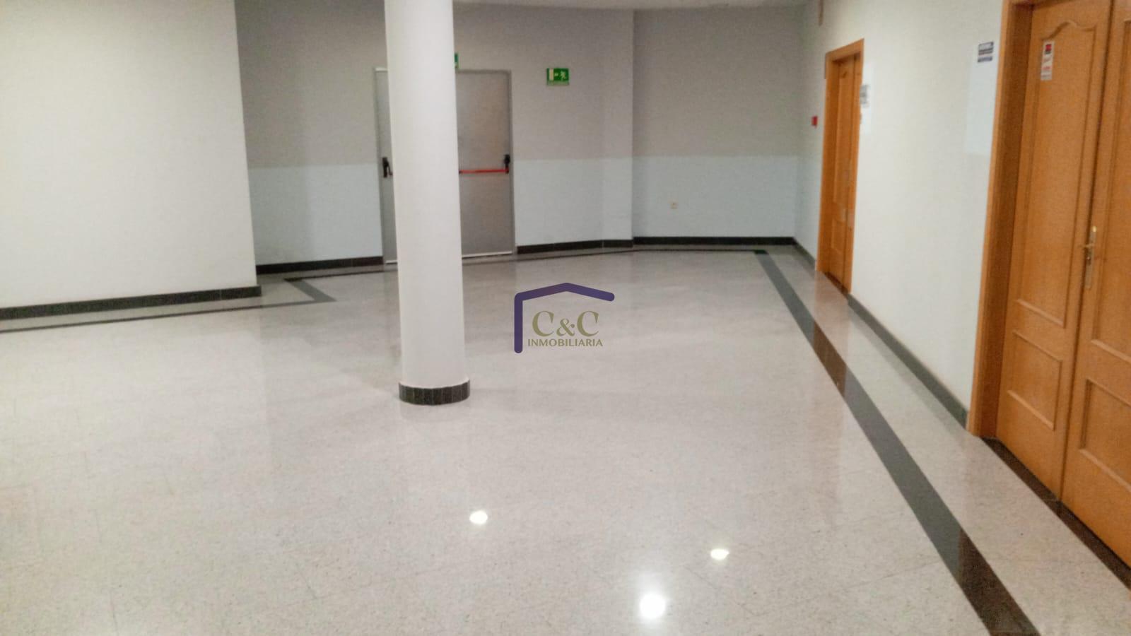 Venta de local en Manzanares