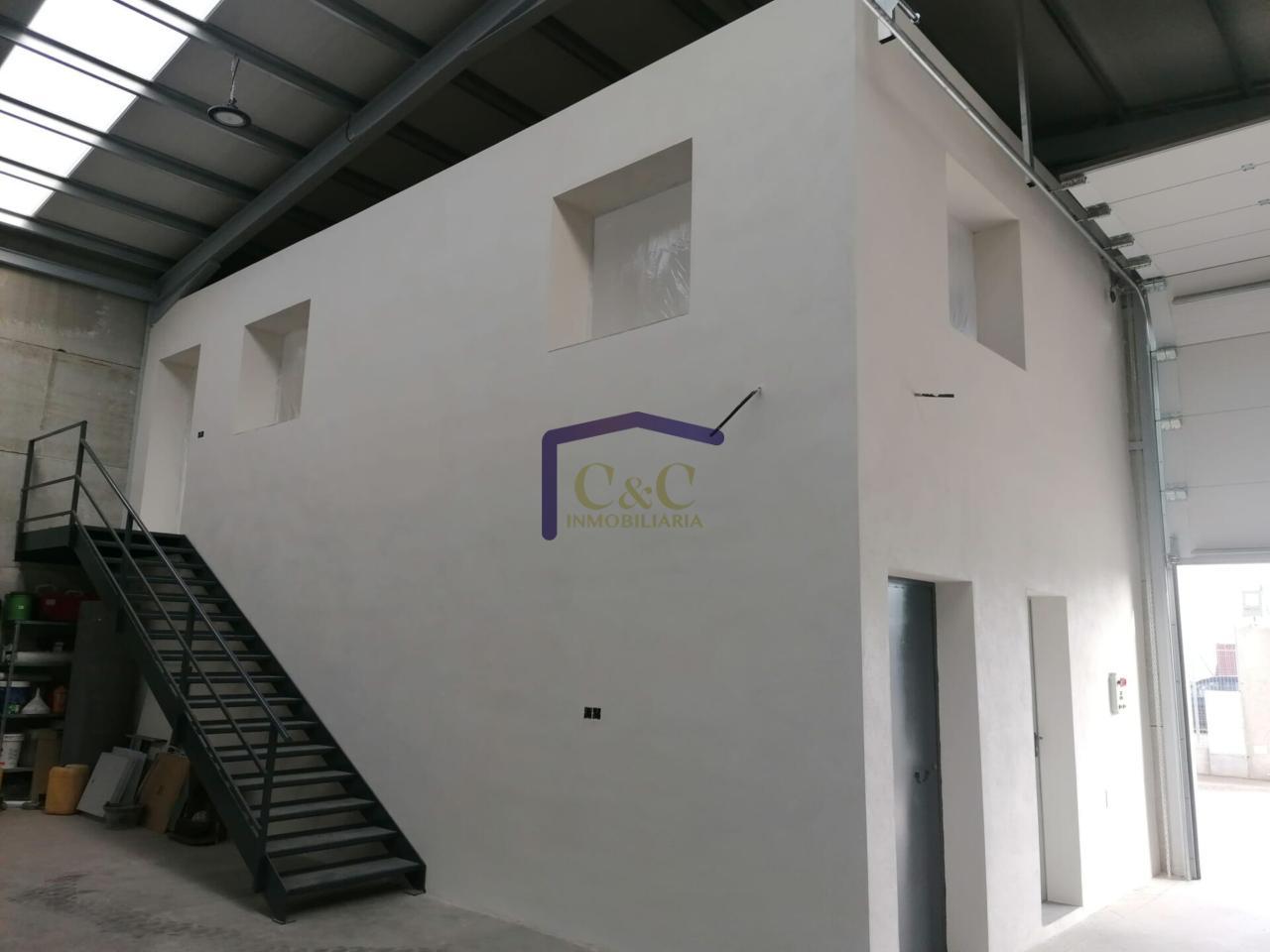 For sale of industrial plant/warehouse in Manzanares