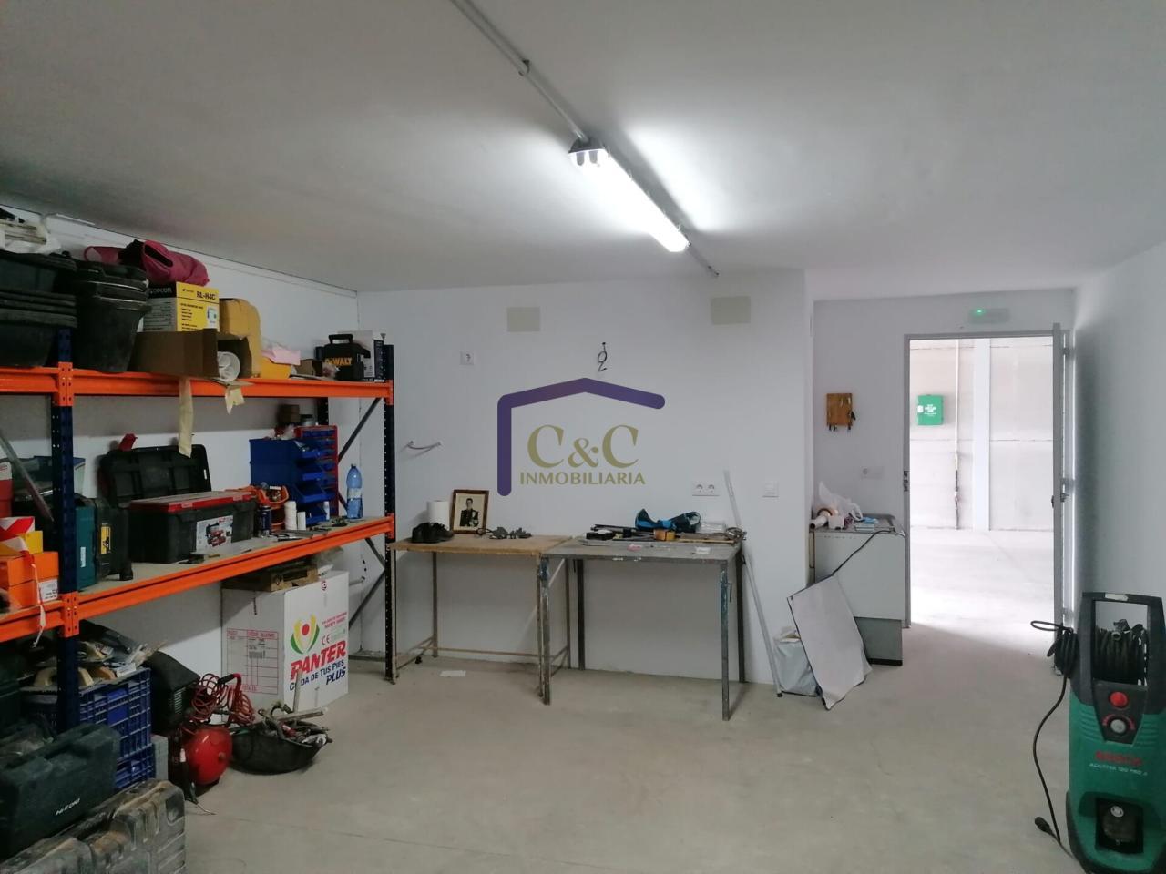 For sale of industrial plant/warehouse in Manzanares