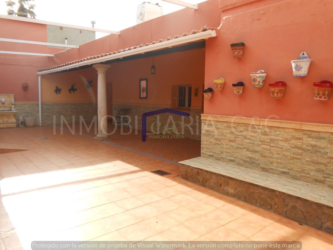 For sale of house in Manzanares