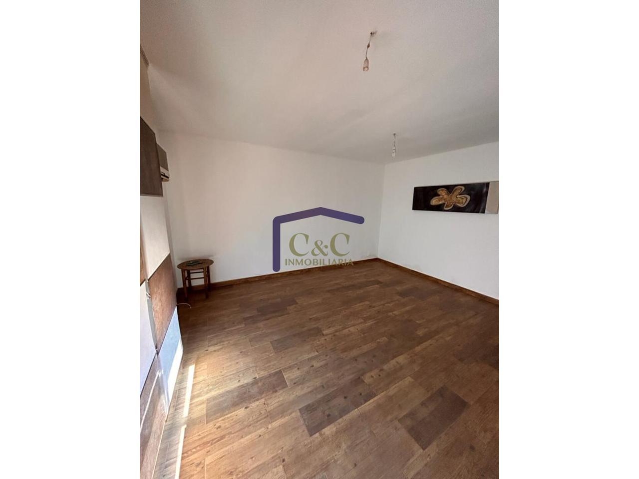 For sale of flat in Manzanares