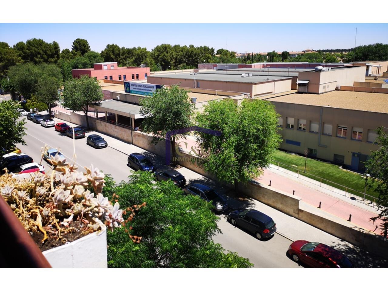 For sale of flat in Manzanares