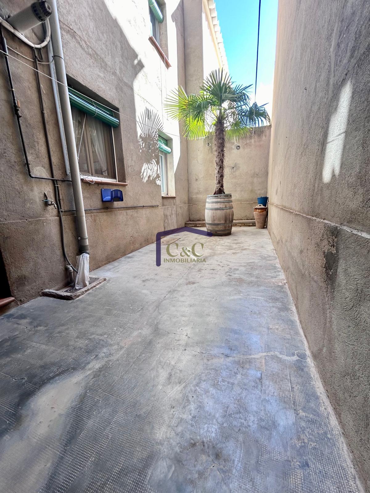 For sale of house in Manzanares