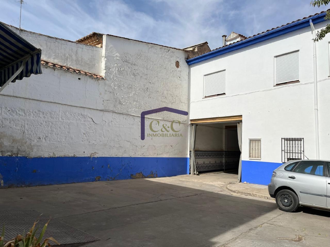Venta de casa en Manzanares