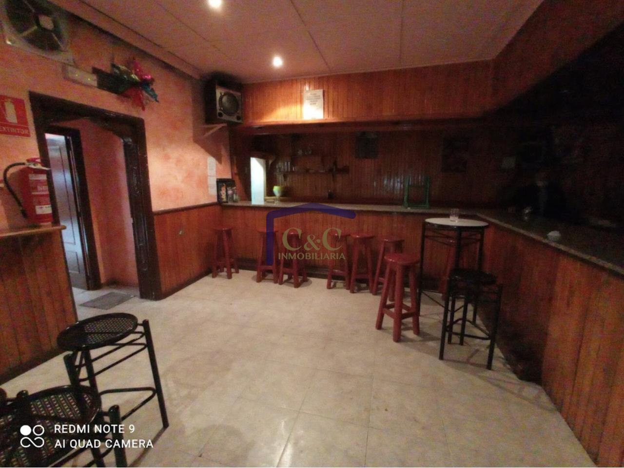 For sale of commercial in Manzanares