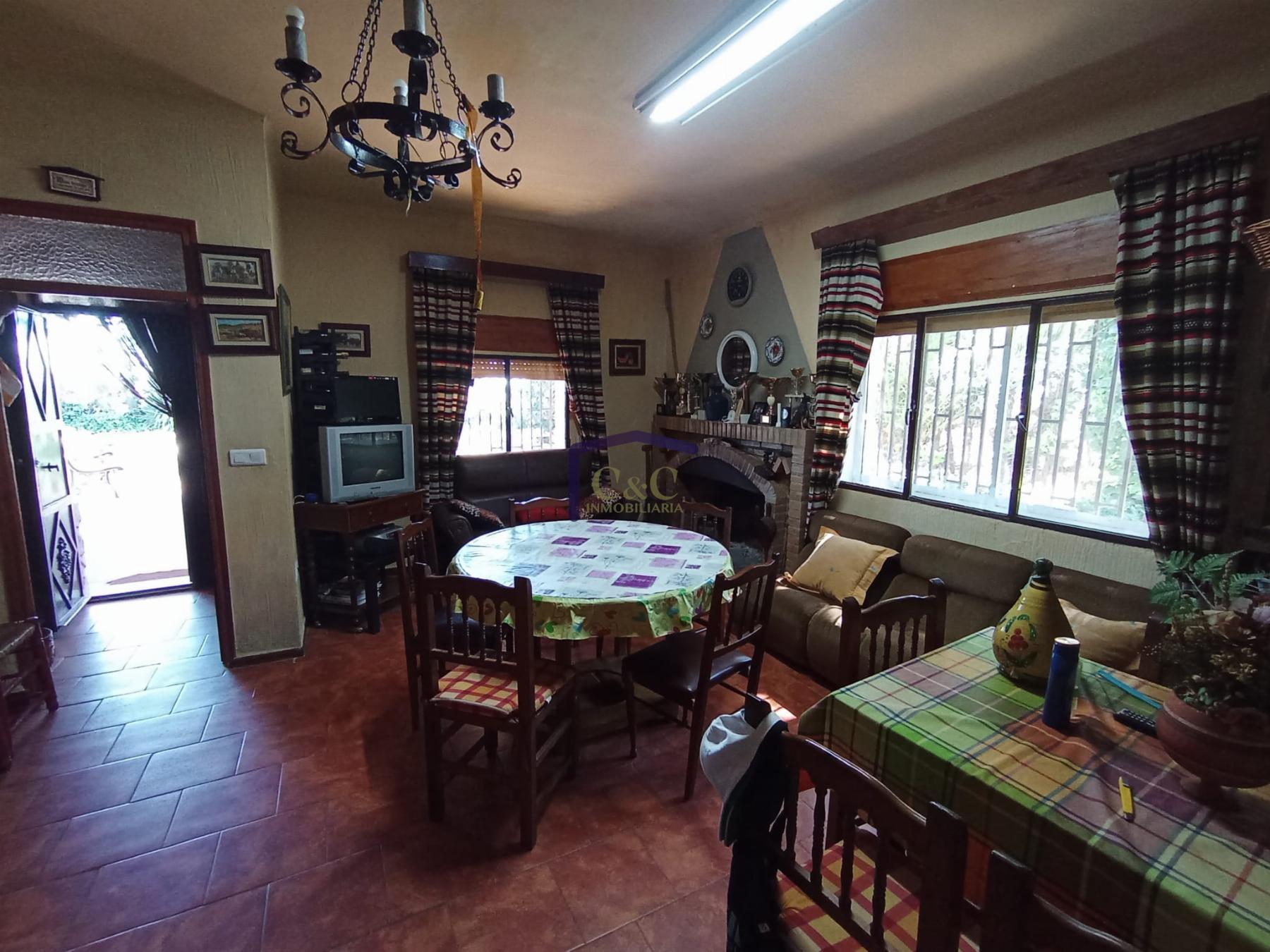 For sale of chalet in Manzanares