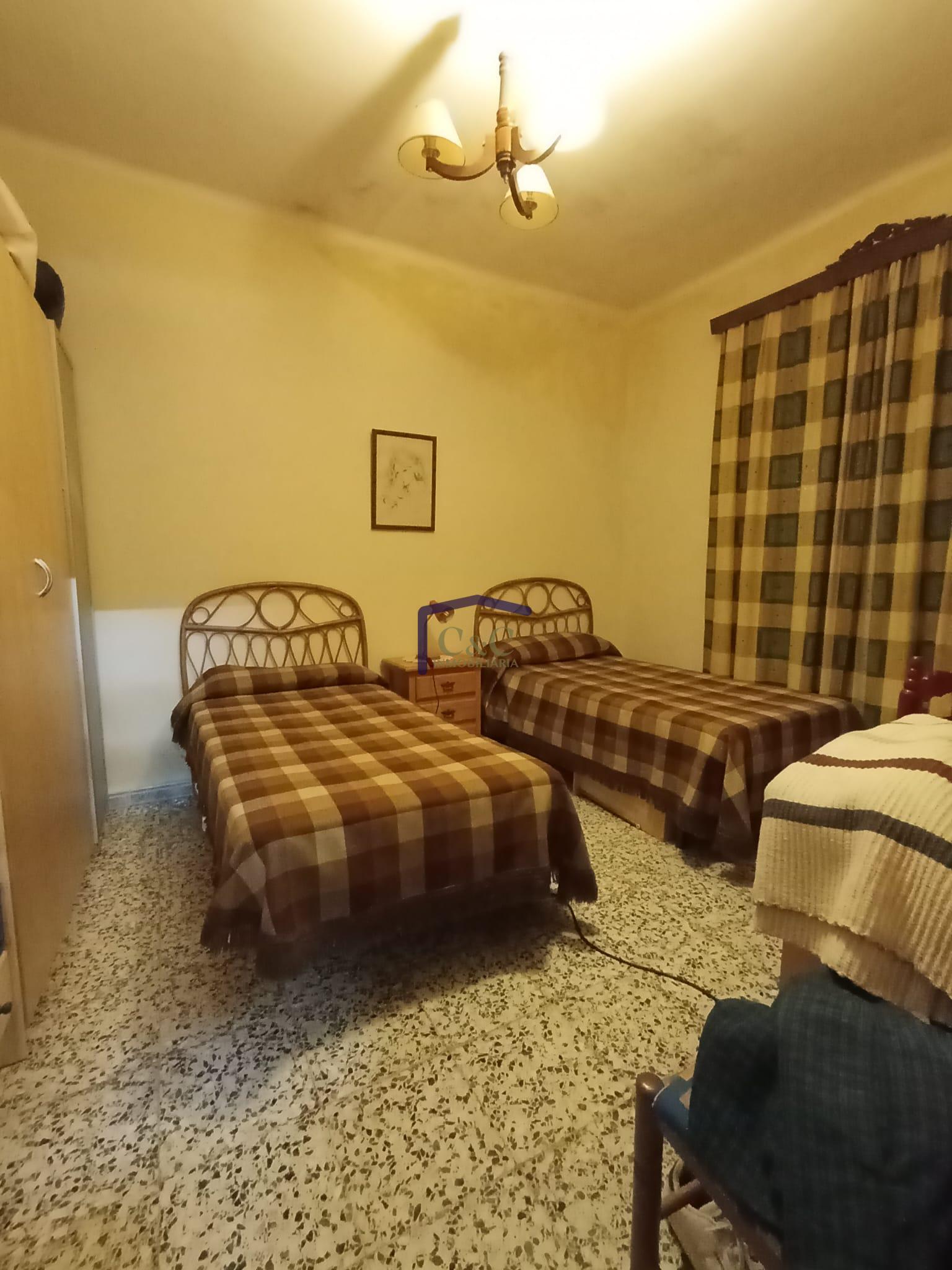 For sale of chalet in Manzanares