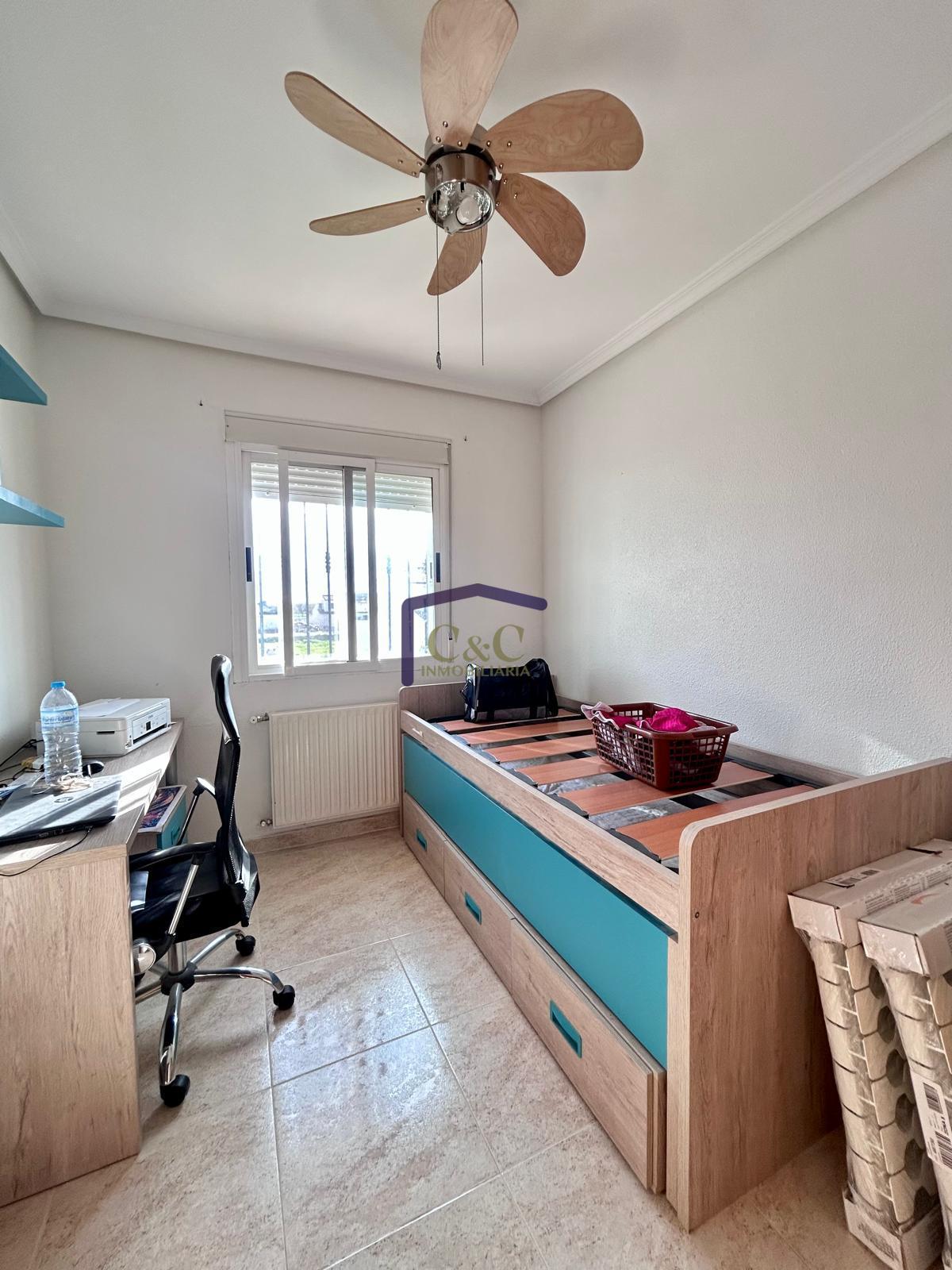 For sale of house in Manzanares