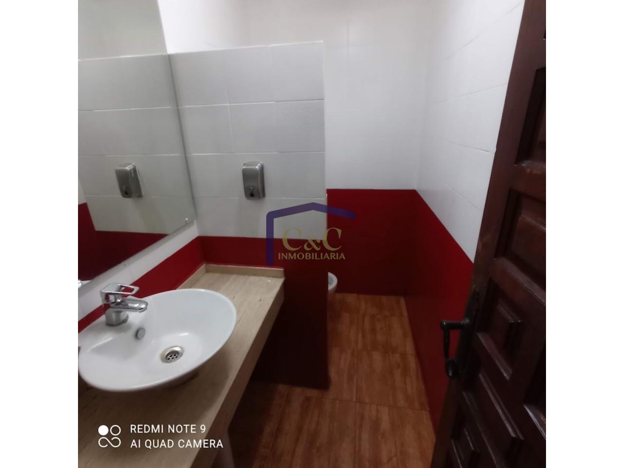 For sale of commercial in Manzanares