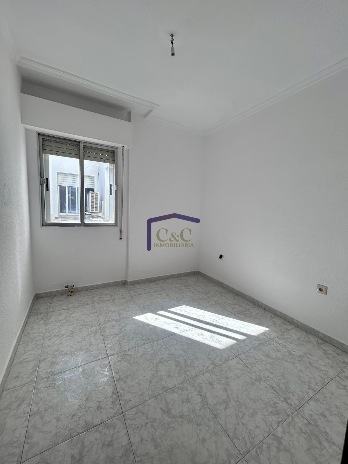 For sale of flat in Manzanares