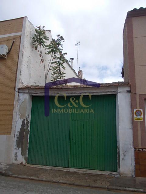 For sale of land in Manzanares