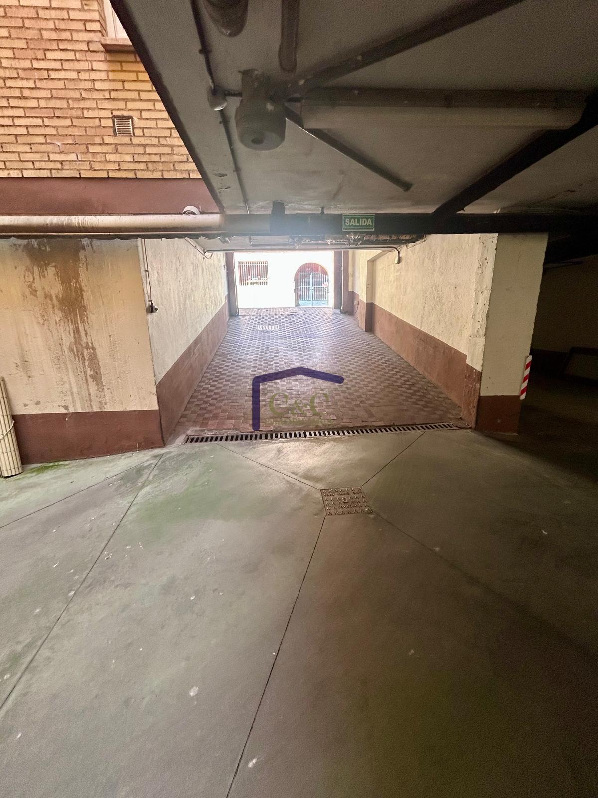 For sale of garage in Manzanares