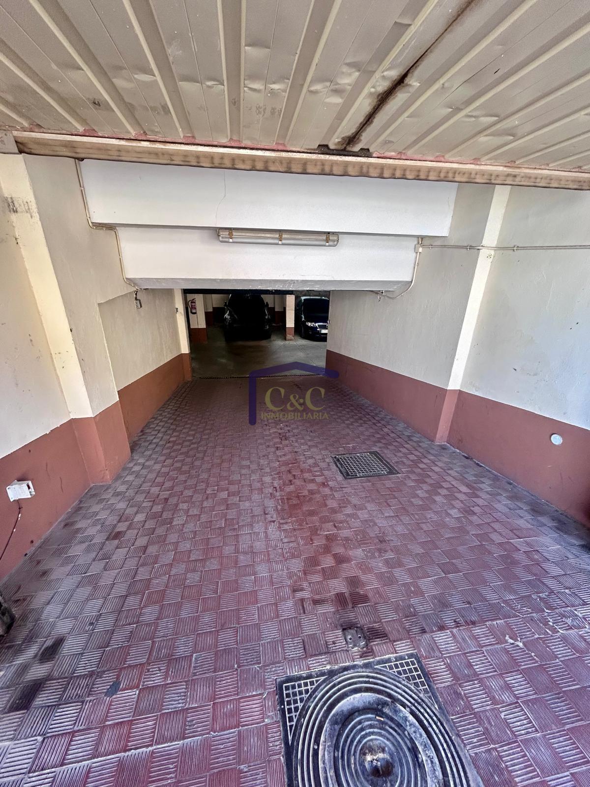 For sale of garage in Manzanares