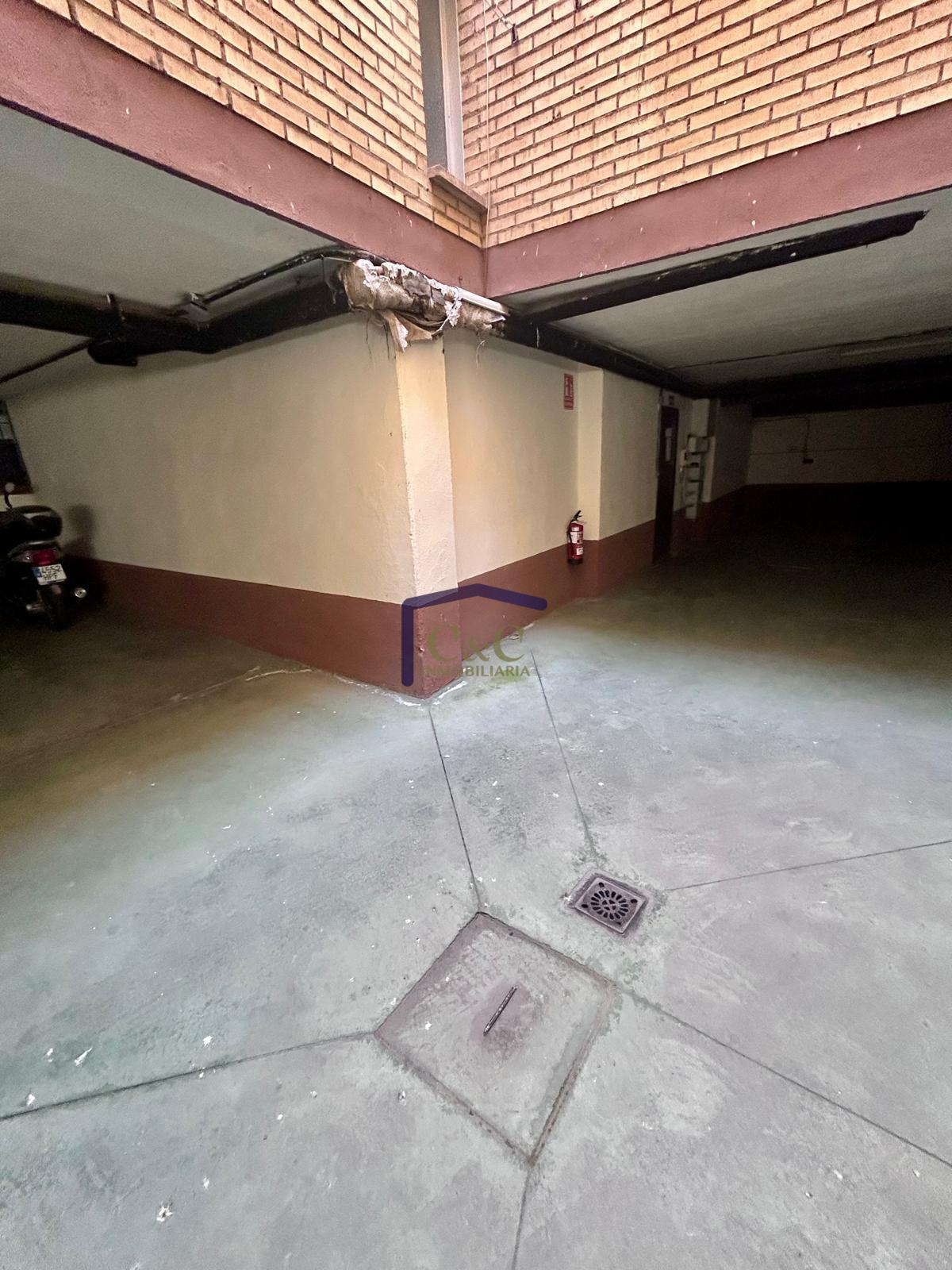 For sale of garage in Manzanares