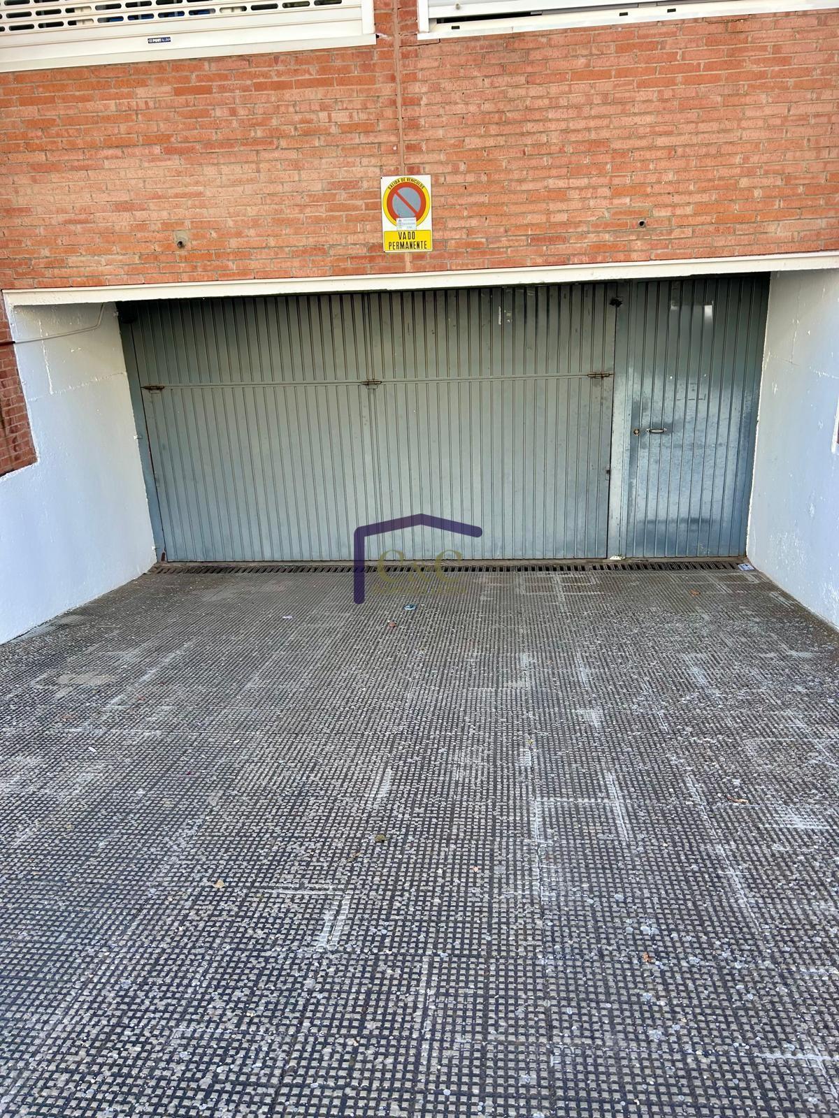 For sale of garage in Manzanares