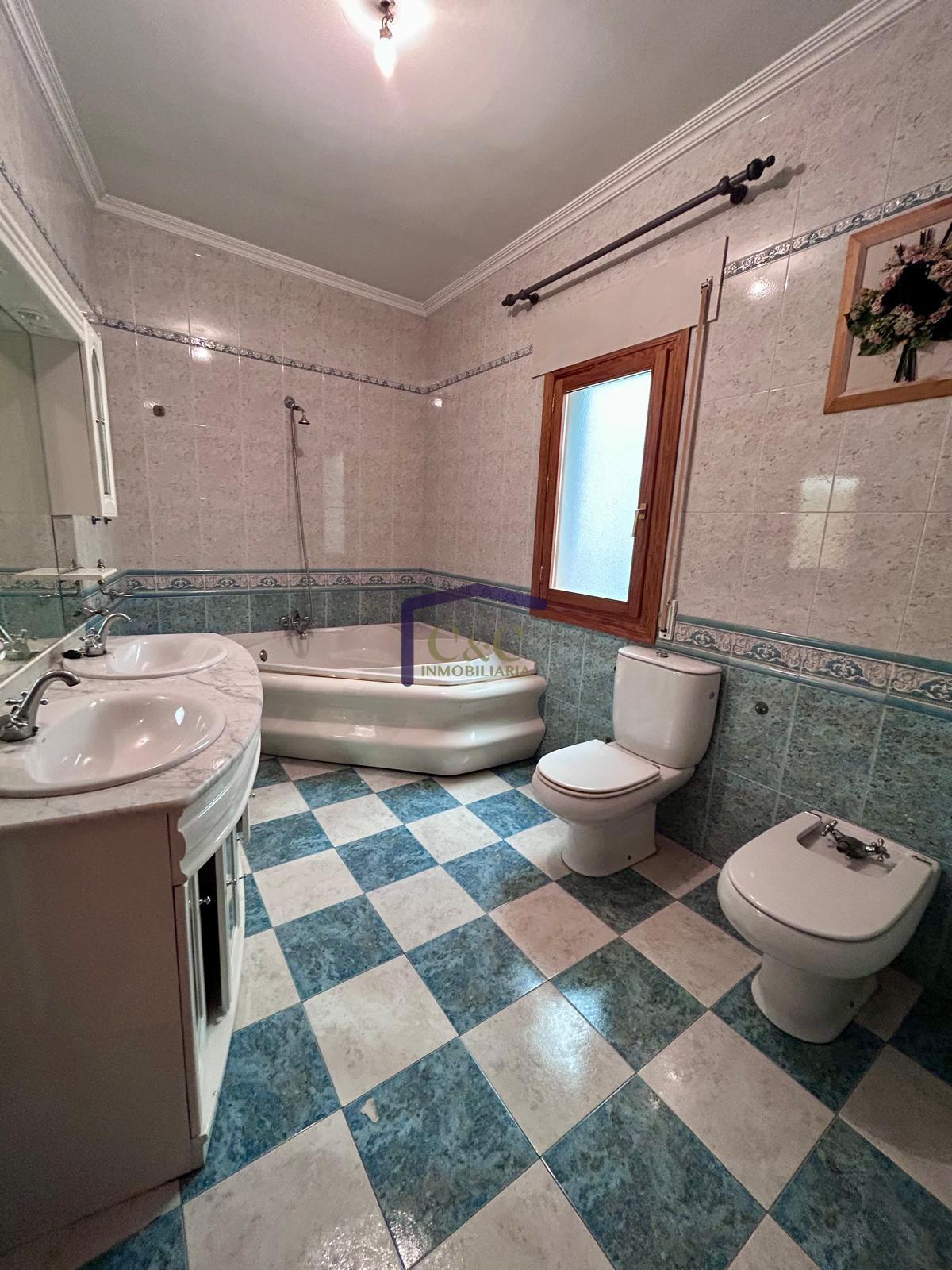 For sale of house in Manzanares