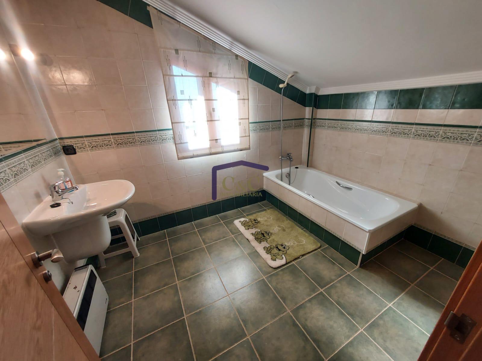 Venta de casa en Valdepeñas