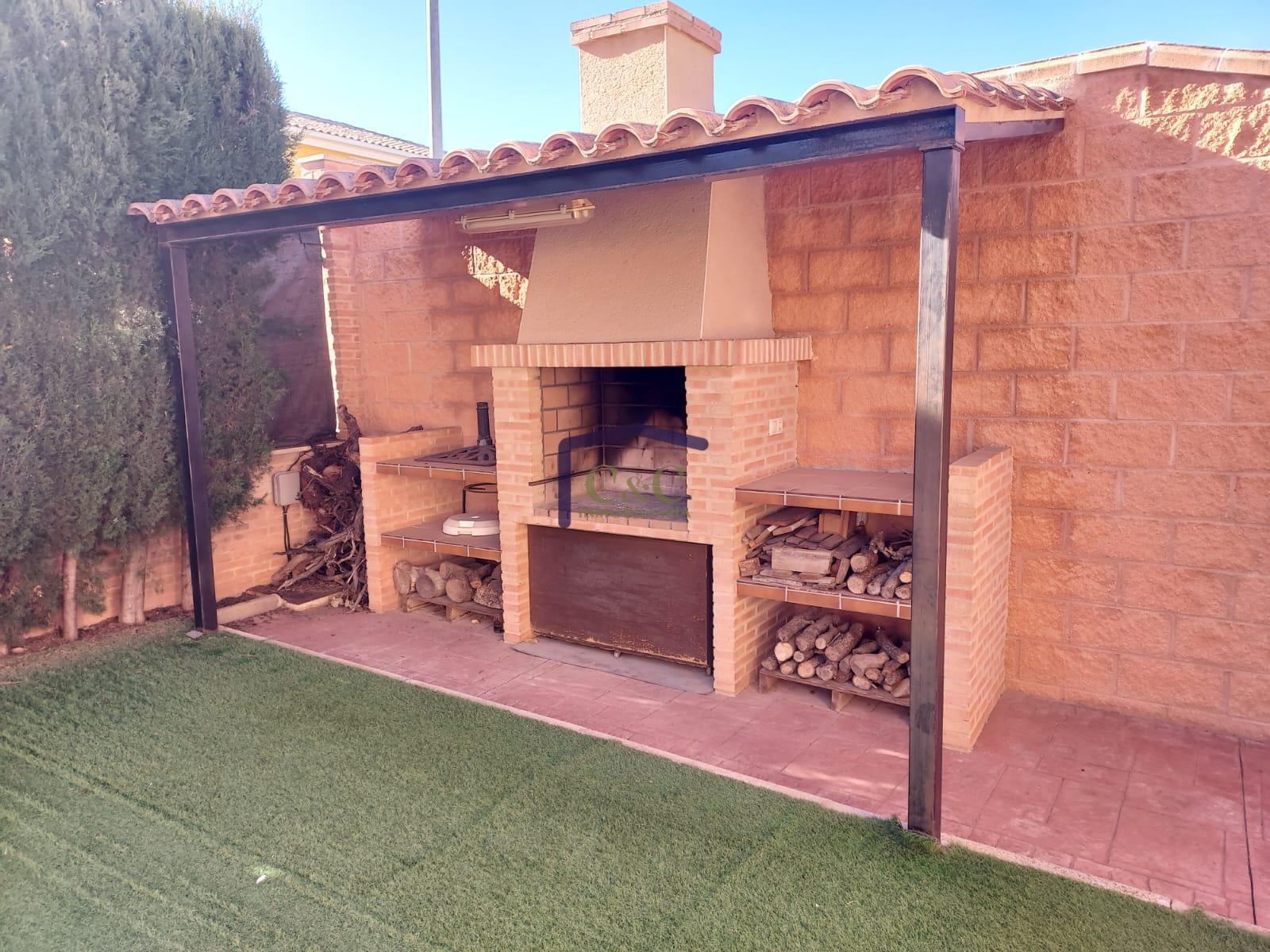 Venta de casa en Valdepeñas