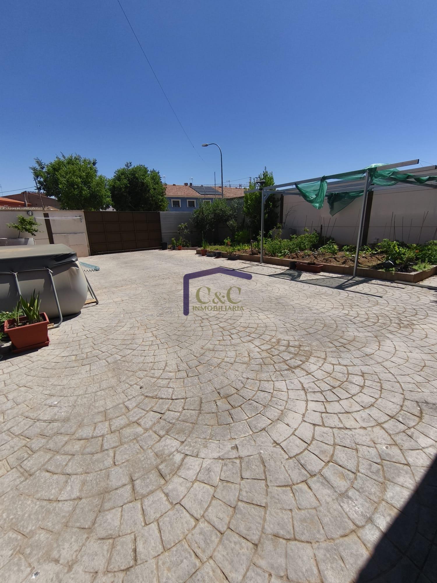 Venta de casa en Manzanares
