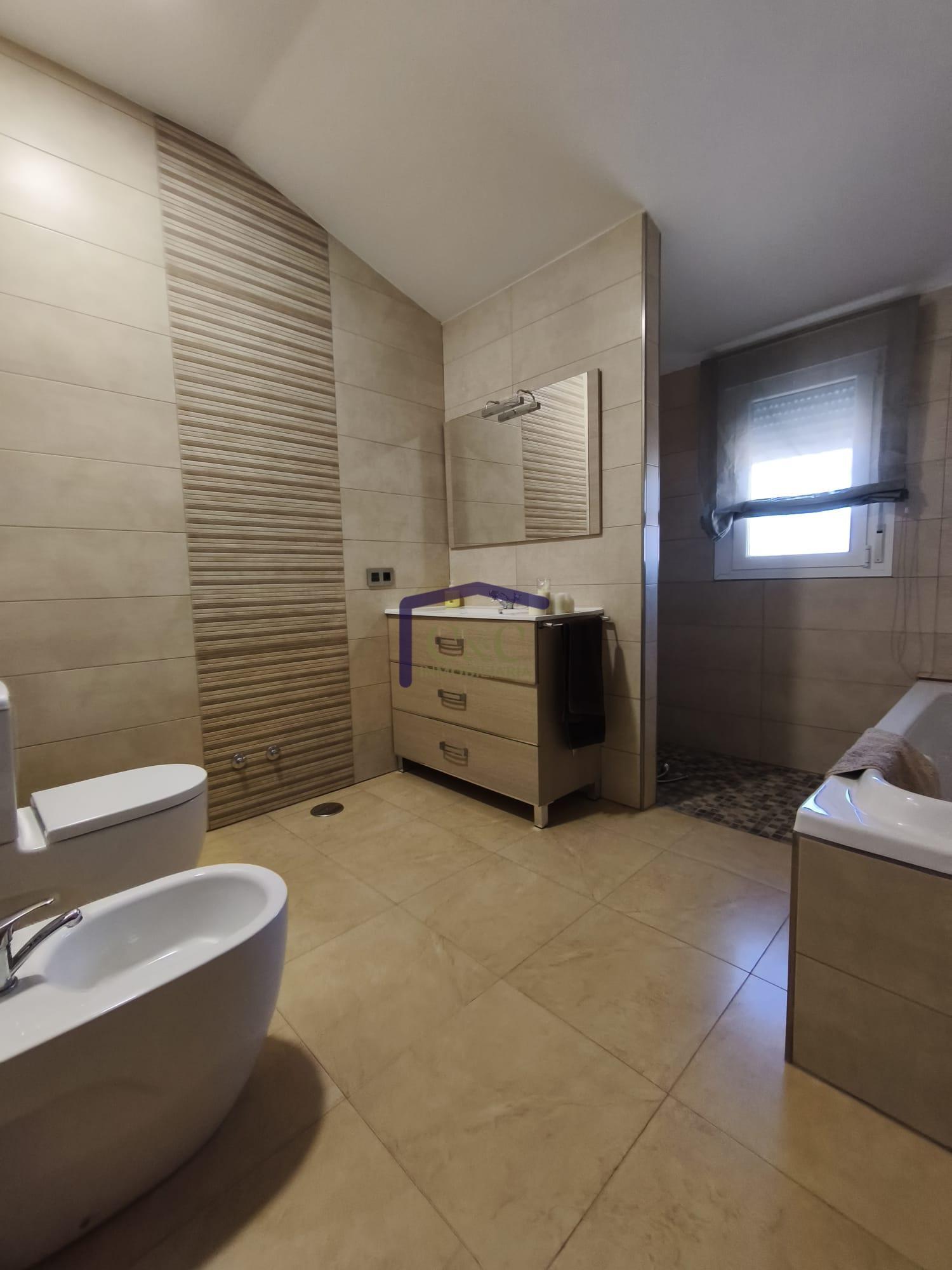 Venta de casa en Manzanares