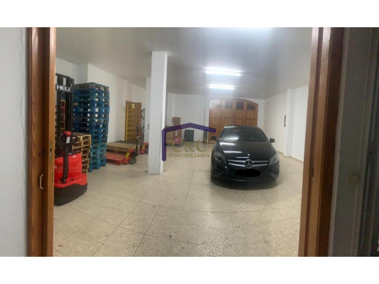 Venta de local comercial en Manzanares