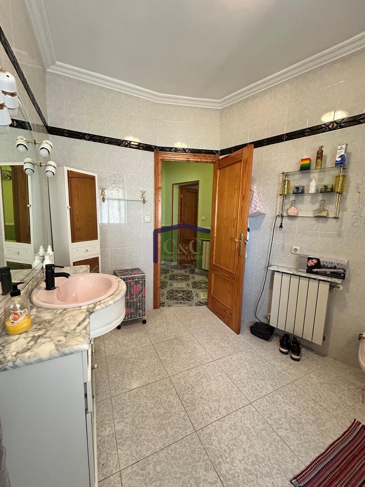 Venta de casa en Manzanares