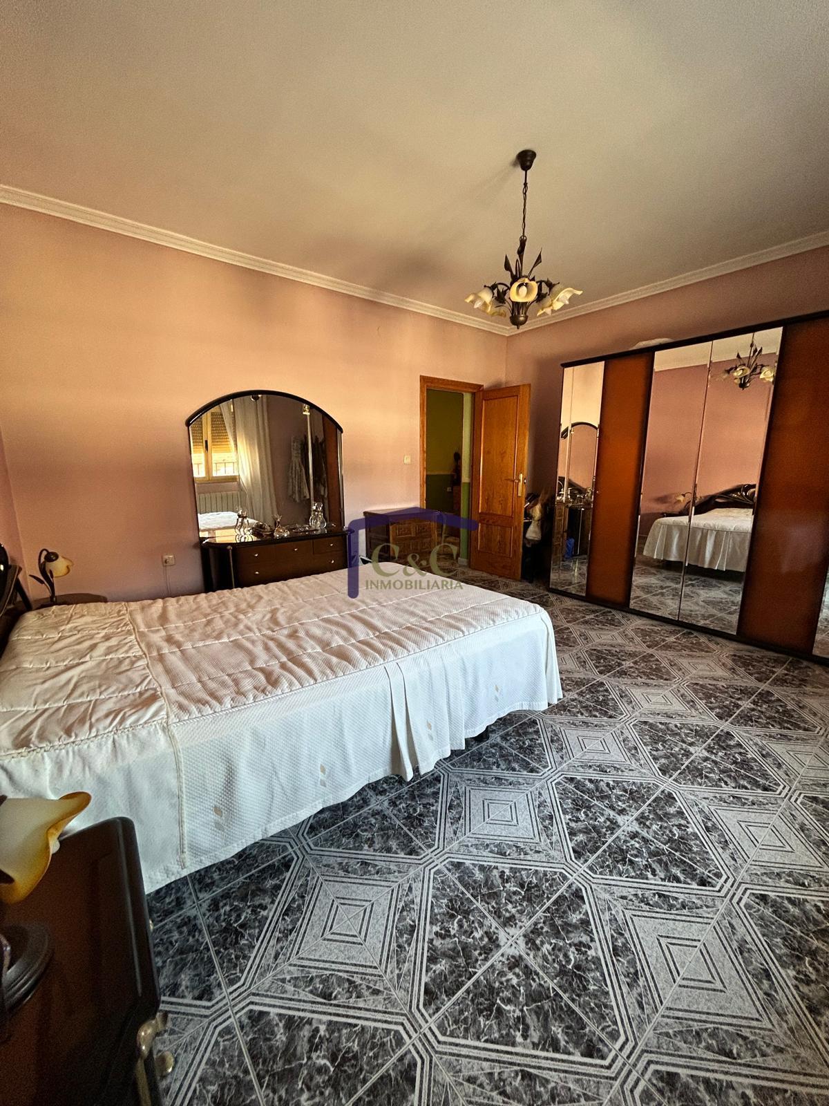 Venta de casa en Manzanares