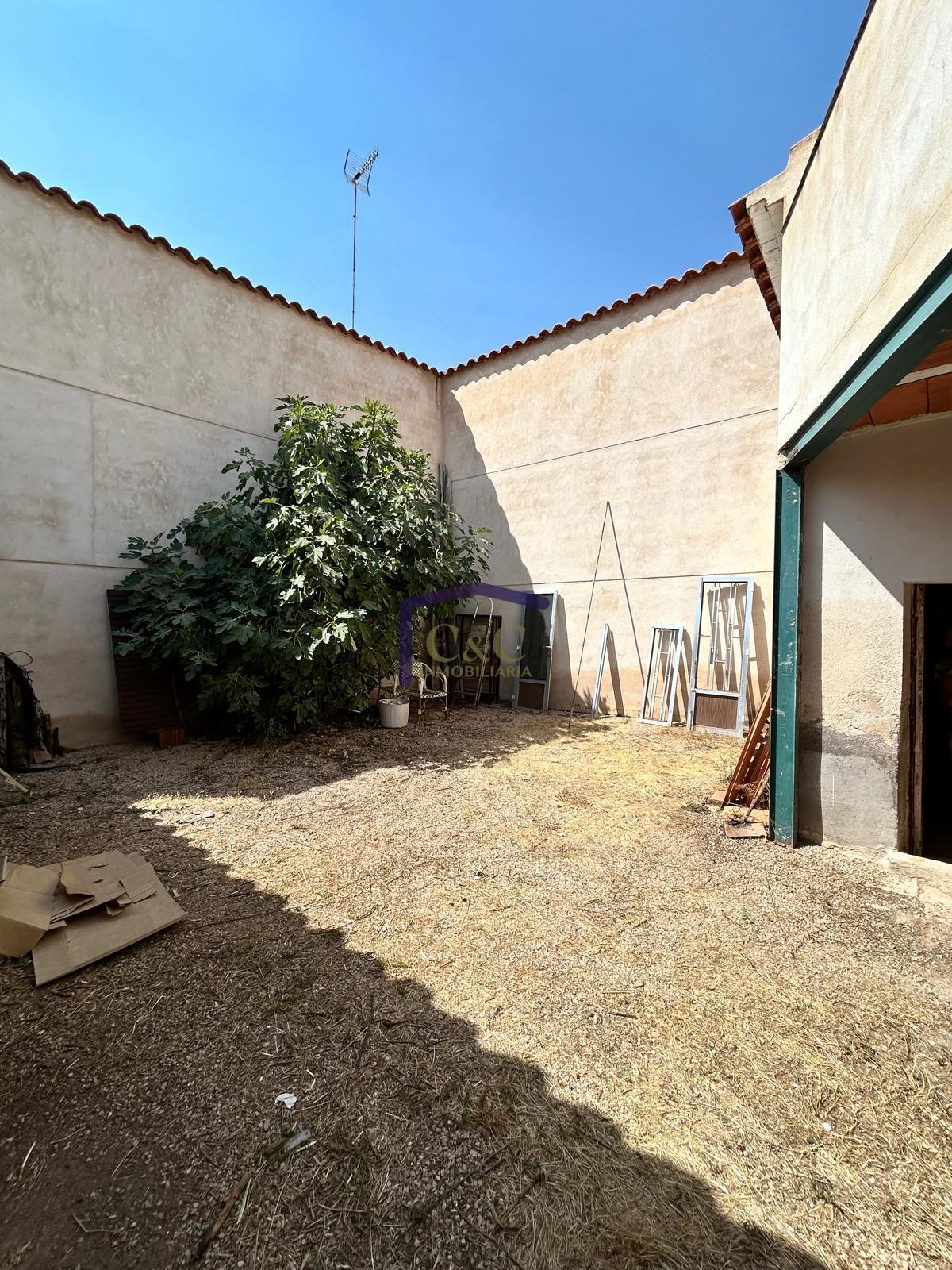 Venta de casa en Manzanares