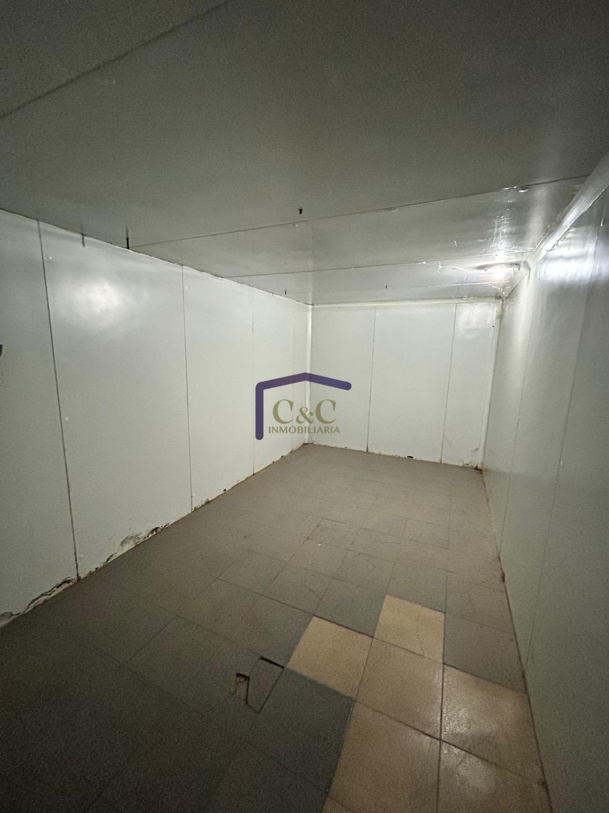 Venta de local en Manzanares