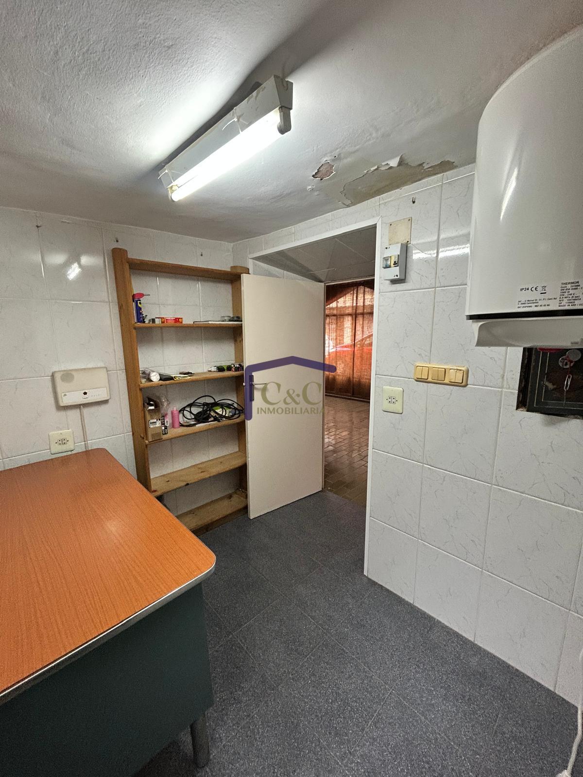 Venta de local en Manzanares