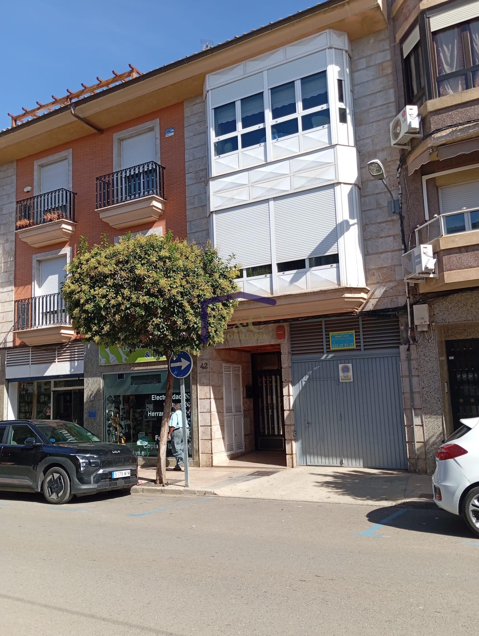Venta de garaje en Manzanares