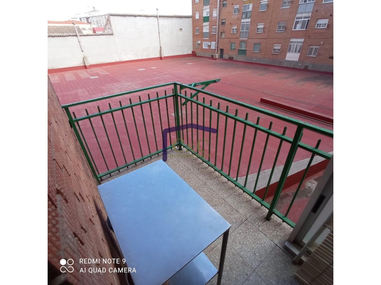For sale of flat in Manzanares