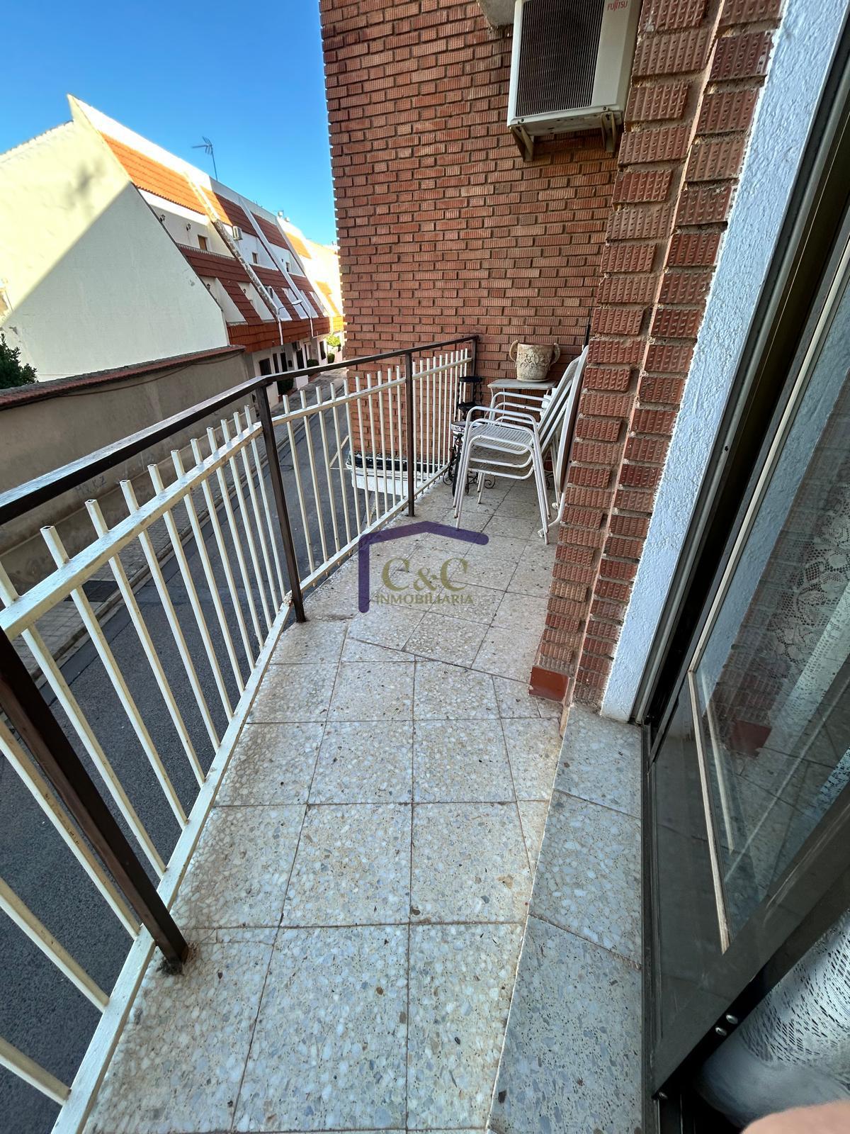 For sale of flat in Manzanares