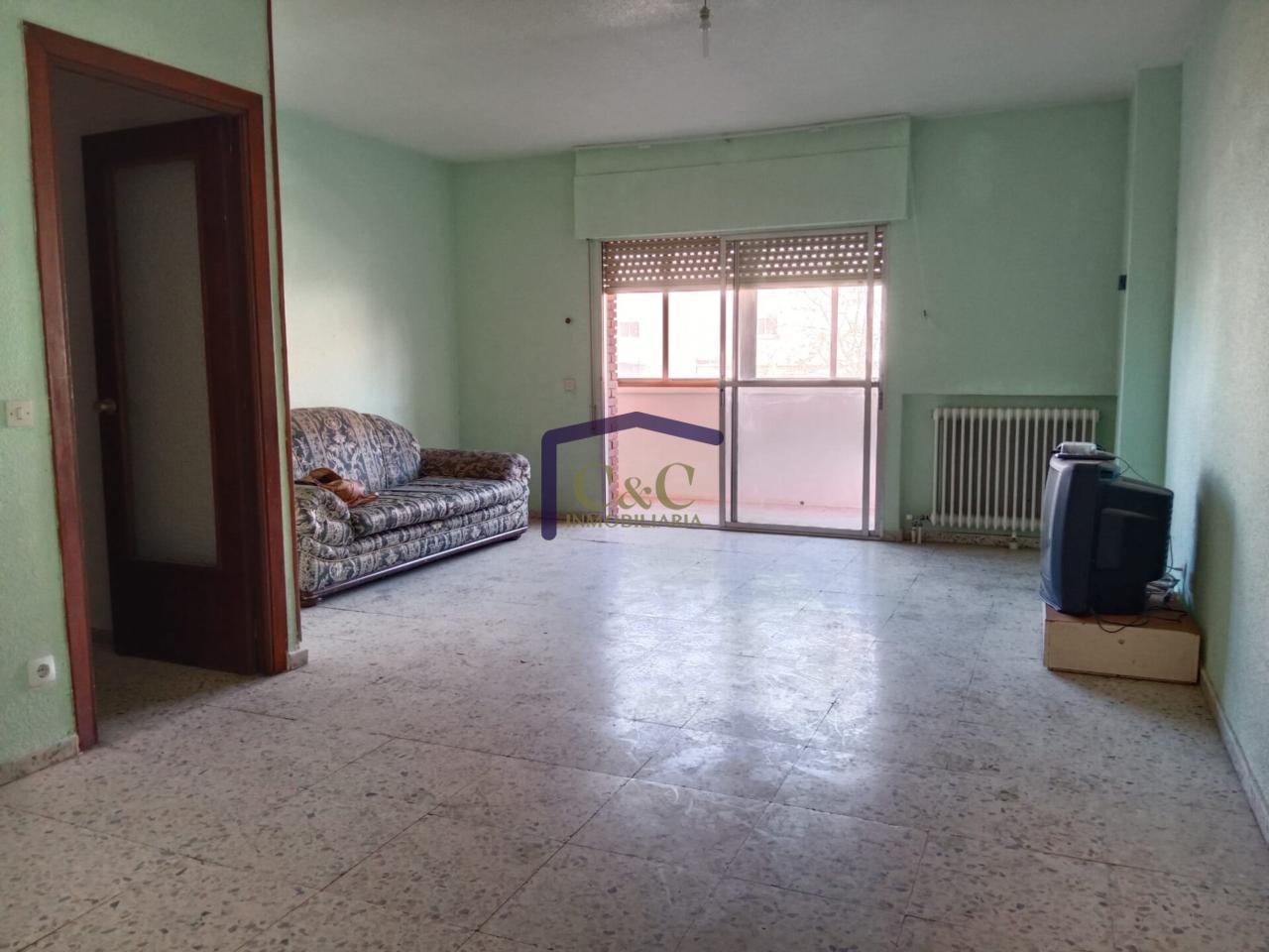 For sale of flat in Manzanares