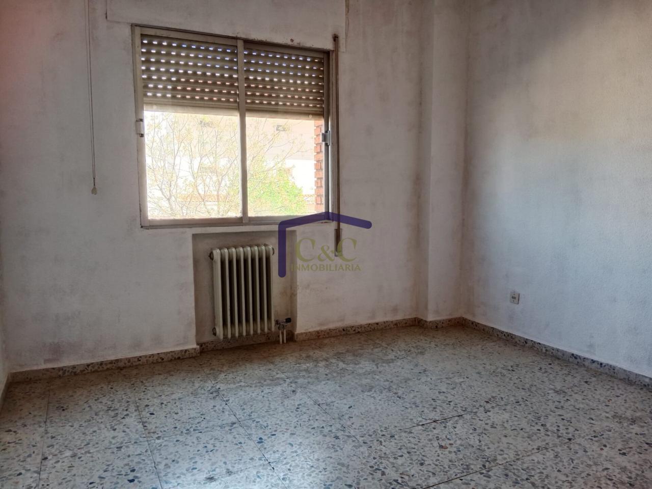 For sale of flat in Manzanares